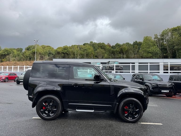 2023 23 LAND ROVER DEFENDER 3.0 D250 MHEV X-DYNAMIC SE Diesel Santorini Black