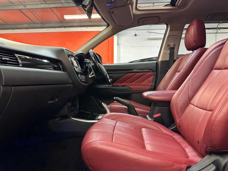  Mitsubishi Outlander 2.0h 12kWh GX5h CVT 4WD Euro 6 (s/s) 5dr Petrol/Electric Hybrid Automatic