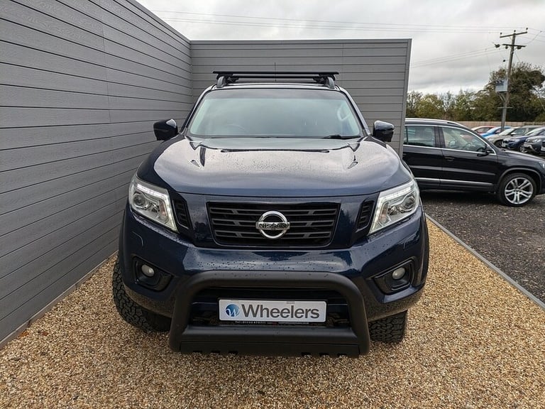 2017 Nissan Navara Double Cab Pick Up Tekna 2.3dCi 190 4WD Auto PICK UP DIESEL Automatic