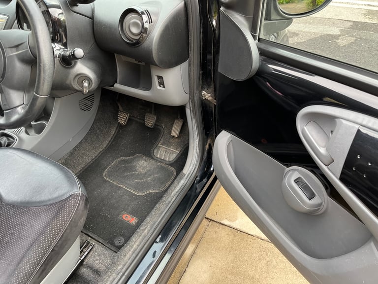 Citroen, C1, Hatchback, 2010, Manual, 998 (cc), 3 doors