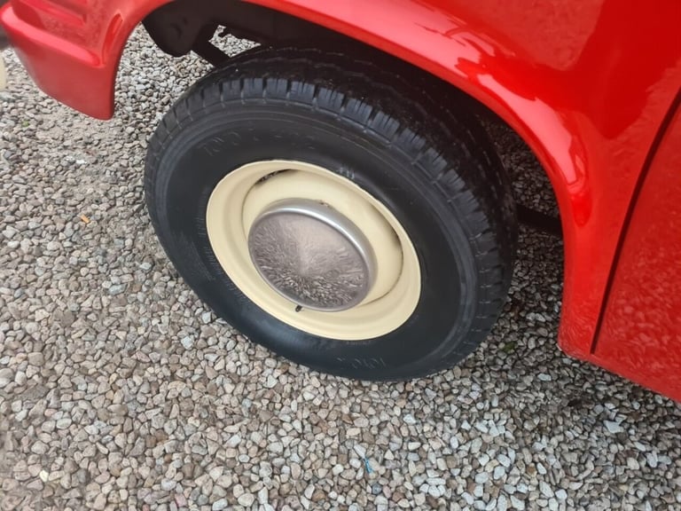 Mk1 TRANSIT 1968 DROPSIDE FULLY RESTORED  1.6V4 INSIDE AND OUT