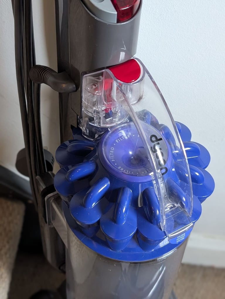 Dyson up22 multifloors vacuum cleaner VGC as new 