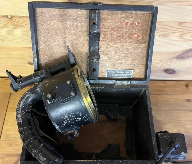 WW2 Admiralty Aldis Signal Lamp 1944 (boxed and working) 