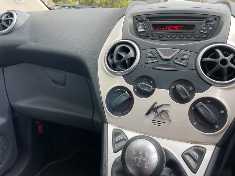 FORD KA 1.2 ZETEC 59 REG MAGENTA RED 3 DOOR MOT JUNE 25TH 2026 TAX £35 LOW INSURANCE
