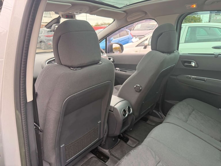 2013 Peugeot 3008 1.6 3008 Allure e-HDi Semi-Auto 5dr SUV Diesel Automatic