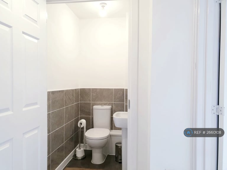 3 bedroom house in Chelmsford Drive, Coventry, CV6 (3 bed) (#2660108)