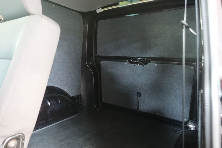 2016 Volkswagen Transporter 2.0 BiTDI T32 BlueMotion Tech Window Van 4dr Diesel DSG FWD SWB Euro ...