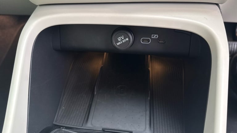 2025 Volvo XC40 Ultra, B3 Mild hybrid, Petrol, Bright Estate Petrol Automatic