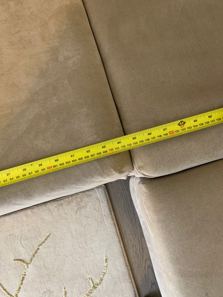 🛋️ Need gone asap – Right-Hand 4-Seater Corner Sofa – Only 6 Months Old – FREE Local Delivery