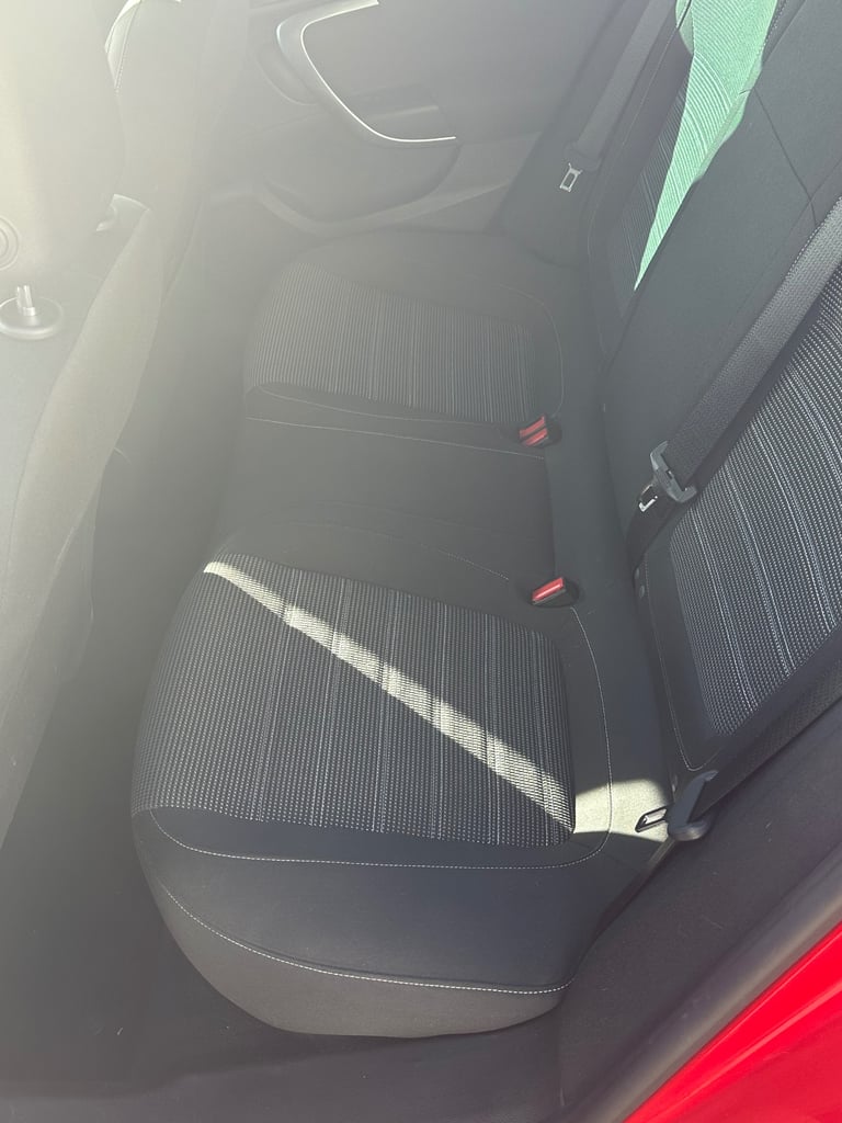 Vauxhall, INSIGNIA, Hatchback, 2015, Manual, 1956 (cc), 5 doors