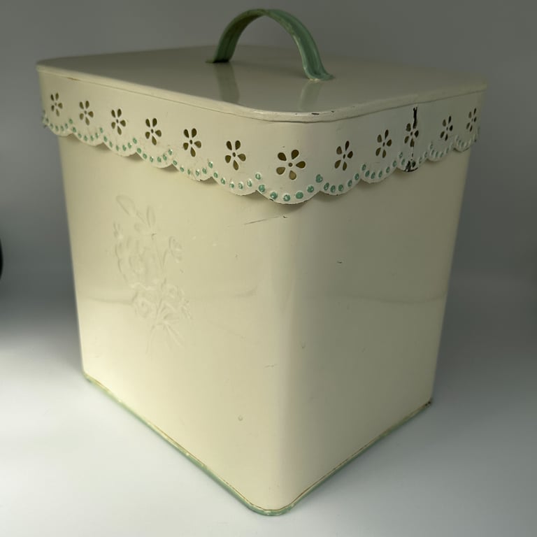 Retro Food Storage Tin Container Cream Painted Embossed Flower Metal Box & Lid