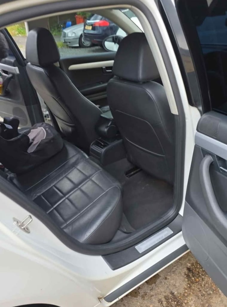 Seat VW EXEO, Saloon, 2010, Manual, 1968 (cc), 4 doors