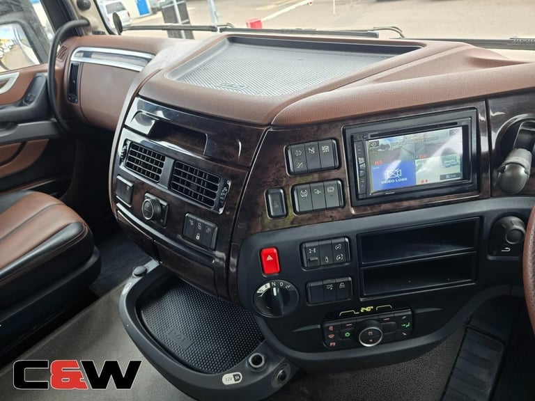 2021 (21) DAF FTG XF530 6X2 Tractor Unit - 491,000KMS