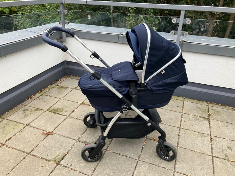 image for Silver Cross IMMACULATE. CAN DELIVER. Pram & pushchair. Blue Sapphire. Wayfarer. Pioneer. Bundle