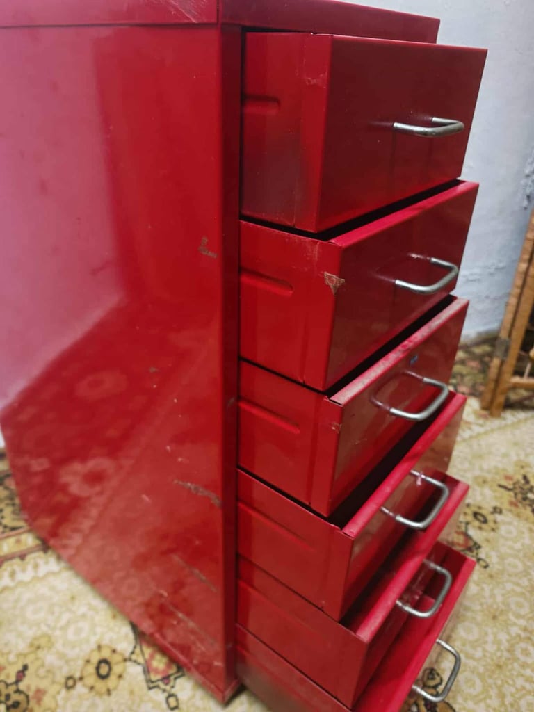 Metal red filing cabinet 