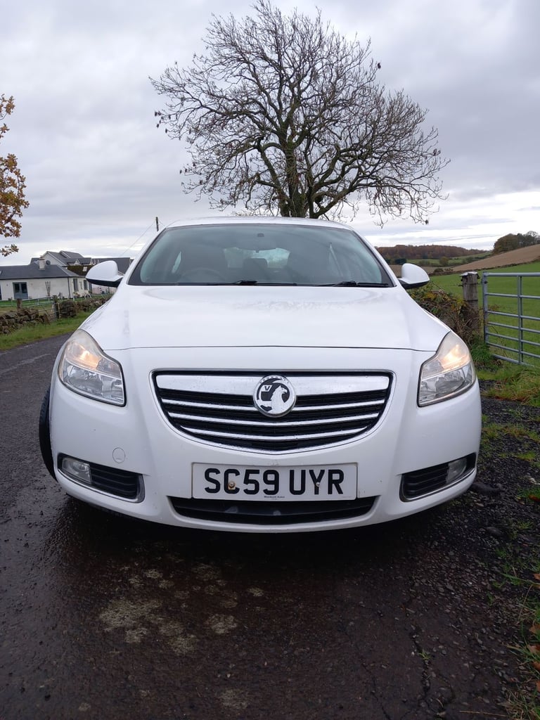 Vauxhall, INSIGNIA, Hatchback, 2010, Manual, 1796 (cc), 5 doors