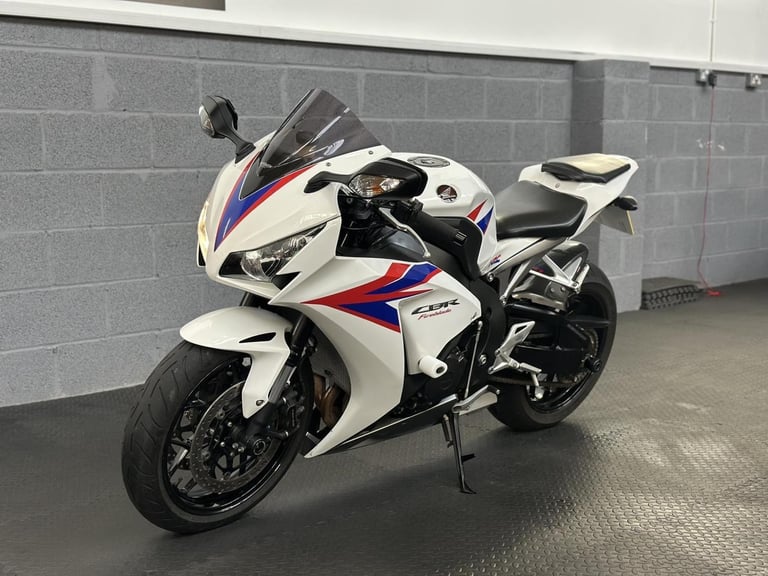 2013 Honda CBR1000RR Fireblade 1000 Super Sports Petrol Manual (178 ps)