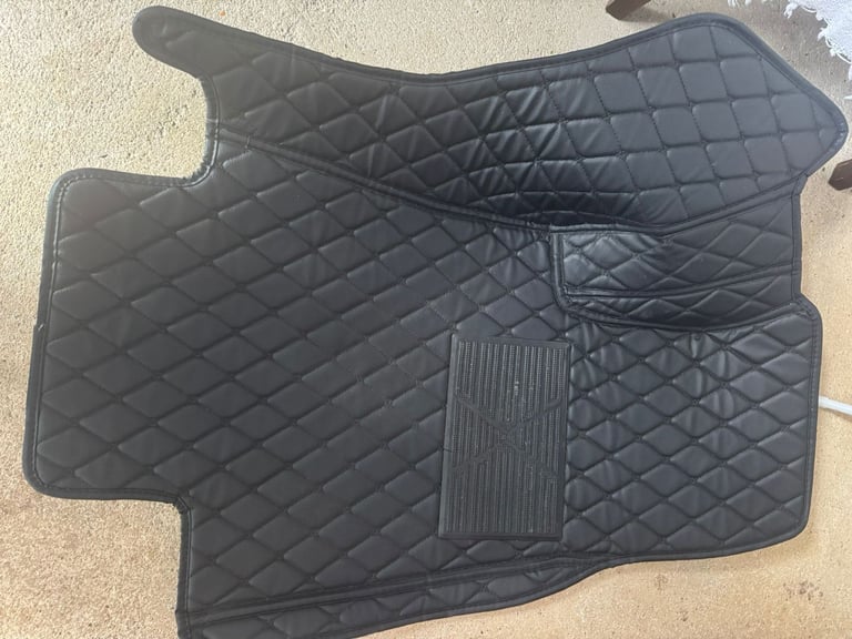 image for car mats and boot black rubber