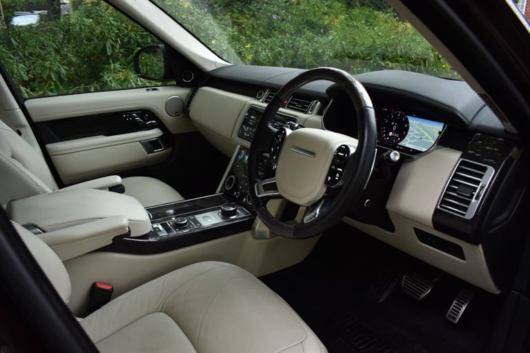 2019 Land Rover Range Rover V8 AUTOBIOGRAPHY+Top of the range model! Estate Petrol Automatic