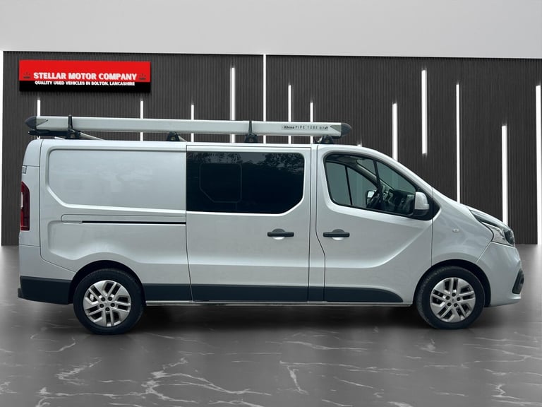 2019 Renault Trafic 1.6 dCi ENERGY 29 Sport Nav Crew Van LWB Euro 6 (s/s) 6dr WINDOW VAN Diesel M...