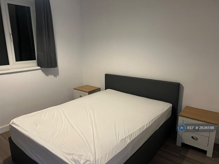 2 bedroom flat in Imogen Court, Salford, M5 (2 bed) (#2636598)