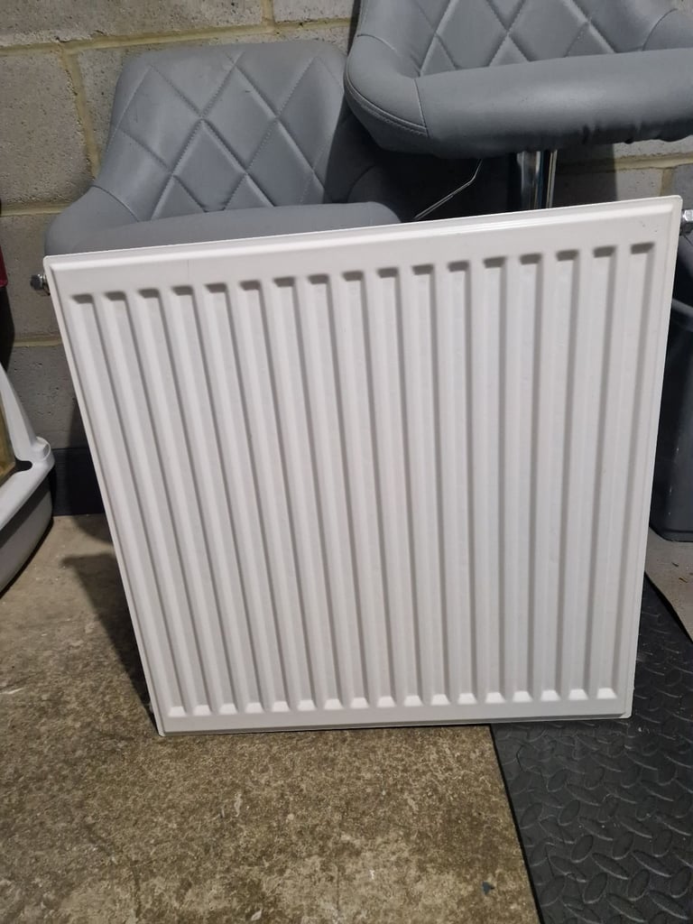 Small white radiator, great condition