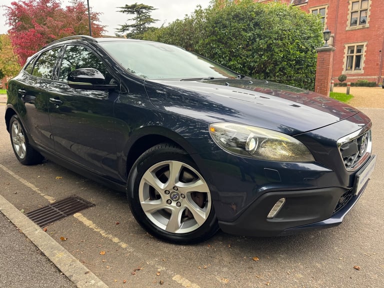 2013 Volvo V40 Cross Country 2.0 D3 Lux Nav Hatchback 5dr Diesel Geartronic