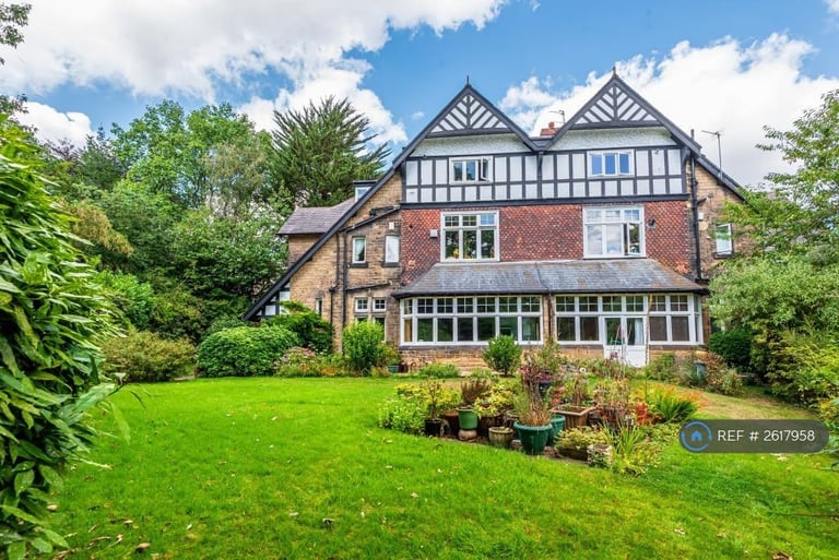 2 bedroom flat in St.Mary's Road, Leeds, LS7 (2 bed) (#2617958)
