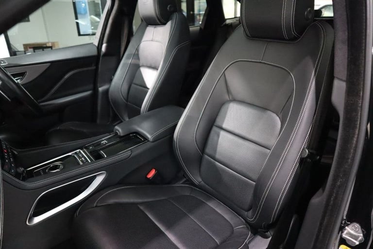 2019 68 JAGUAR F-PACE 3.0 D300 V6 S SUV 5DR DIESEL AUTO AWD EURO 6 (S/S) (300 PS