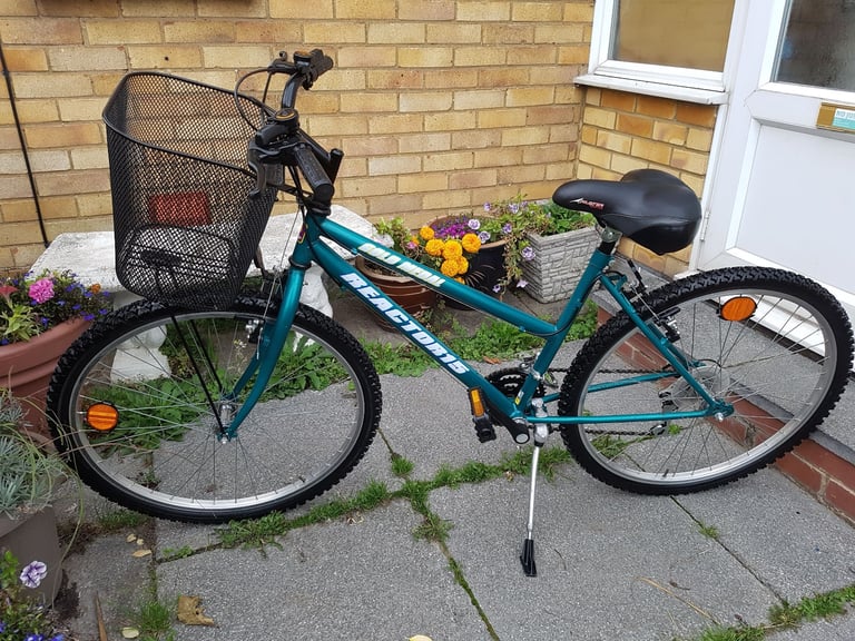 LADIES 26" WHEEL BIKE WITH FITTED BASKET 17" FRAME GOOD CONDITION