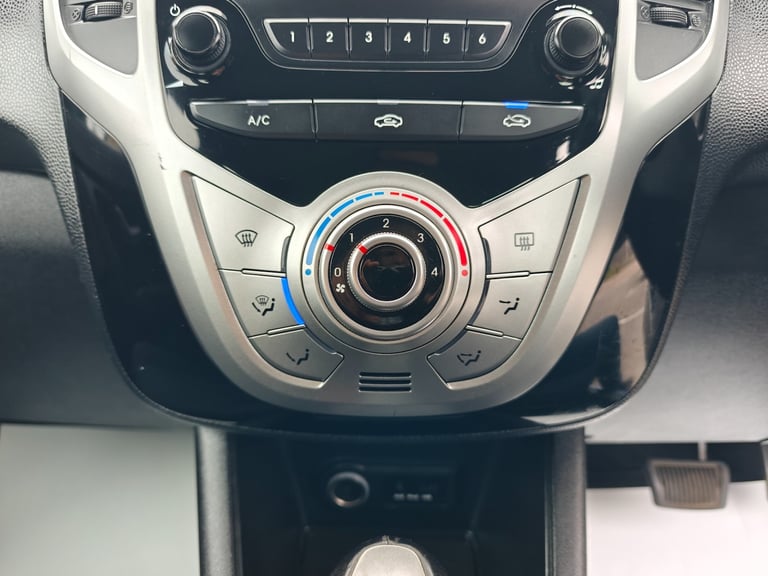 2013 Hyundai Ix20 1.6 Active 5dr Auto MPV Petrol Automatic
