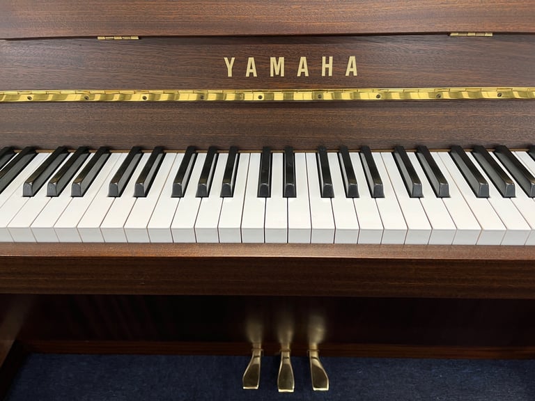 Upright Piano Yamaha  P110N 88 Key (FREE LOCAL DELIVERY TN157 KENT) fully Regulated and Tuned