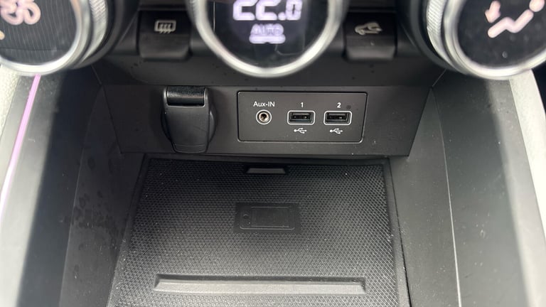 2022 Renault Clio 1.6 E-TECH Hybrid 140 SE Edition 5dr Auto HATCHBACK PETROL/ELECTRIC Automatic