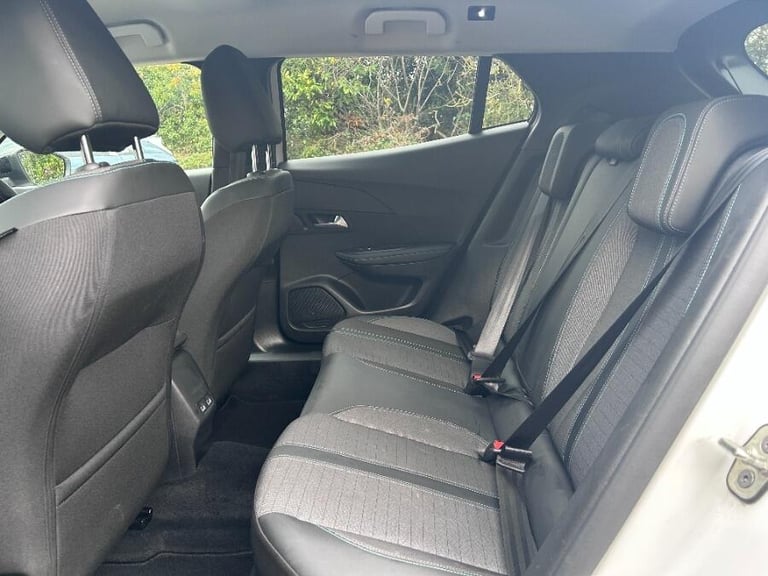 2022 Peugeot 2008 1.2 Puretech Allure Premium Suv 5dr Petrol Eat Euro 6 (s/s) (130 Ps) HATCHBACK ...