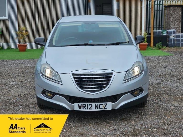 2012 Chrysler Delta 1.4 M-Air SR Euro 5 (s/s) 5dr HATCHBACK Petrol Manual