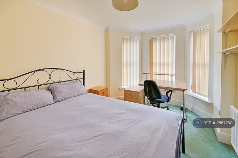 5 bedroom house in Denison Road, Manchester, M14 (5 bed) (#2667760)