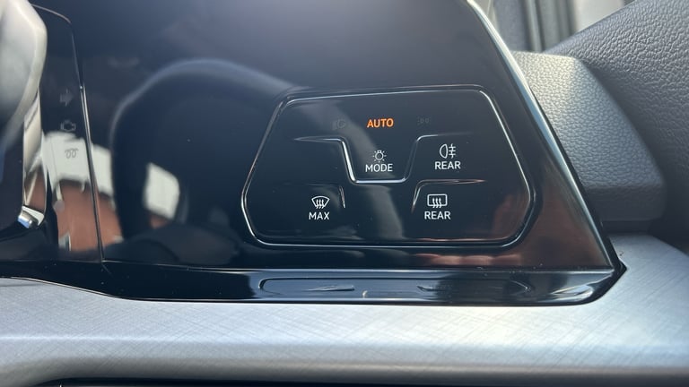 2022 Volkswagen Golf 1.0 TSI Life 5dr Petrol Hatchback Hatchback Petrol Manual