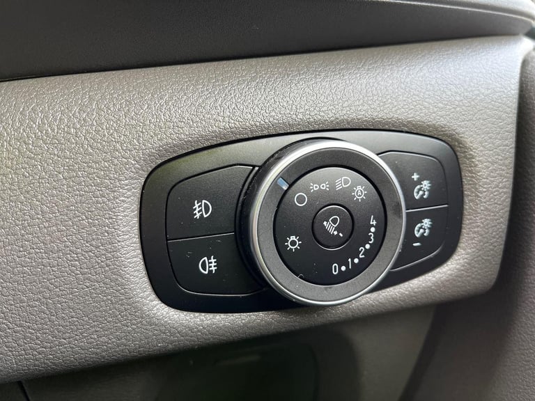 2023 Ford Transit Custom 280 Limited 170ps Auto Diesel L1 SWB in Silver