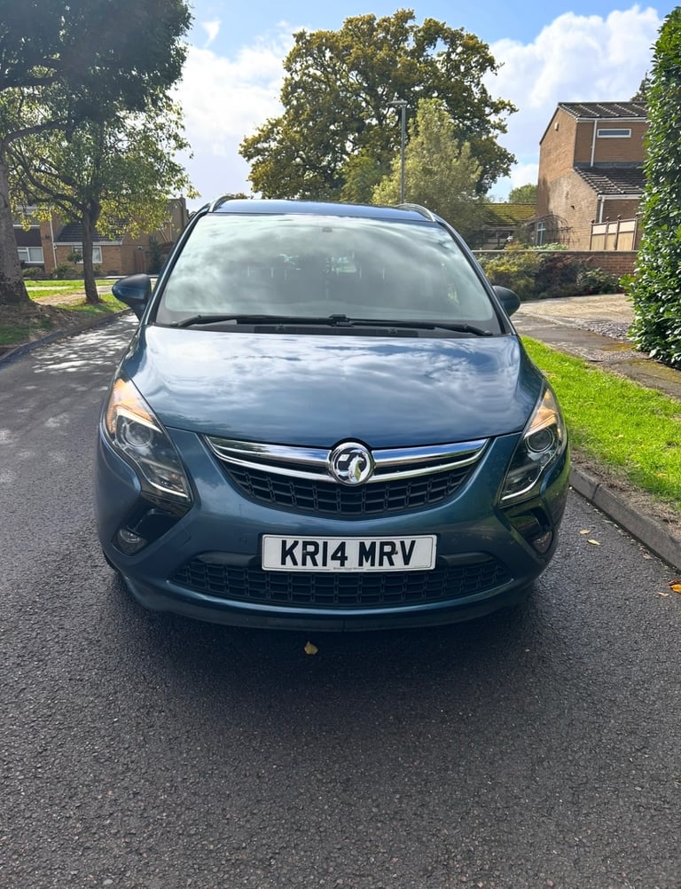 Vauxhall Zafira Tourer 7 seater, stunning condition, sound mechanically, New mot with no advisory 