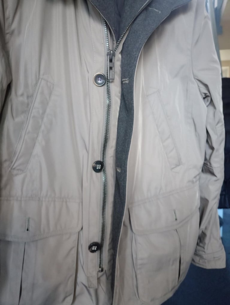 Men’s Heavy Duty Winter Coat – Size M/L 