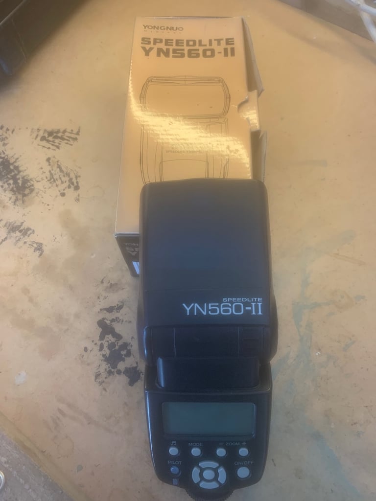 Yongnuo YN560-II Speedlite Flash