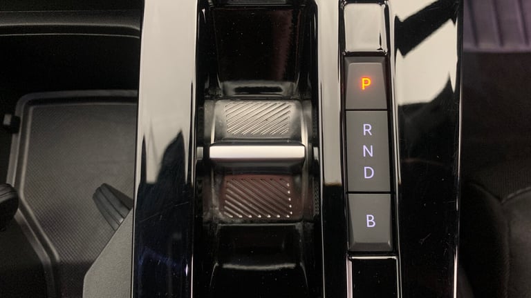 2023 Vauxhall Astra 54kWh Ultimate Hatchback 5dr Electric Auto (156 ps) Hatchback Electric Automatic