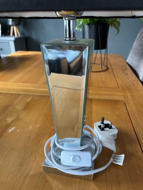 TABLE LAMPS