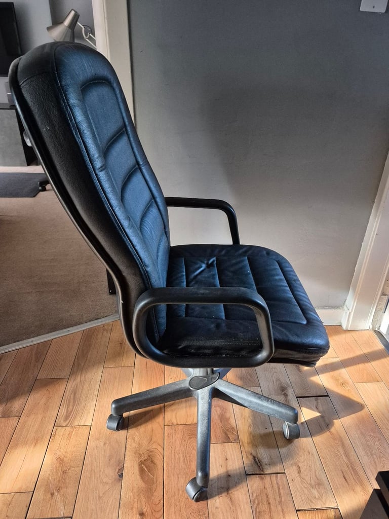 Executive Premium Leather Desk Chair 