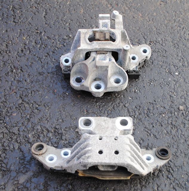 2017 VAUXHALL ASTRA K 1.6 CDTI MK7 GENUINE ENGINE MOUNTS LEFT & RIGHT SIDE PAIR