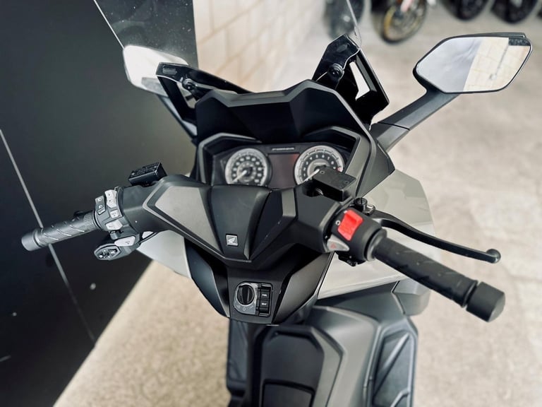 STUNNING ONE OWNER 2024/24 HONDA FORZA 350 SCOOTER