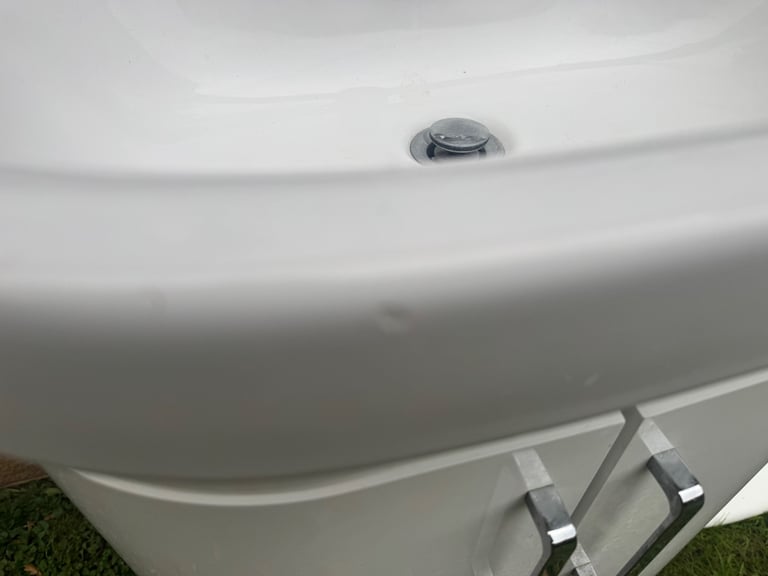 BATHROOM SUITE OF THREE ITEMS: VANITY SINK UNIT, MIRROR WALL CABINET, HEATED TOWEL RAIL