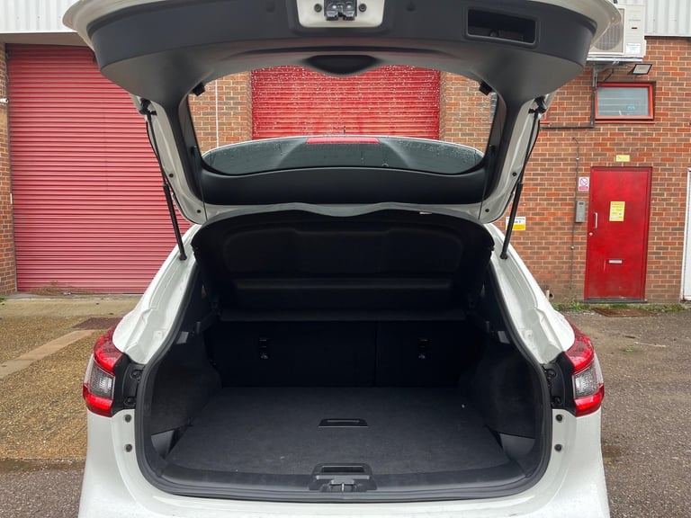 2017 Nissan Qashqai 1.2 DIG-T Acenta XTRON Euro 6 (s/s) 5dr HATCHBACK Petrol Automatic