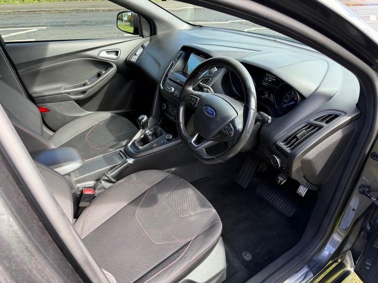 2018 Ford Focus 1.0 EcoBoost 140 ST-Line Navigation 5dr HATCHBACK Petrol Manual