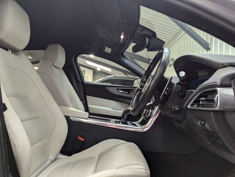 2020 Jaguar XE 2.0d R-Dynamic S 4dr Auto SALOON DIESEL Automatic